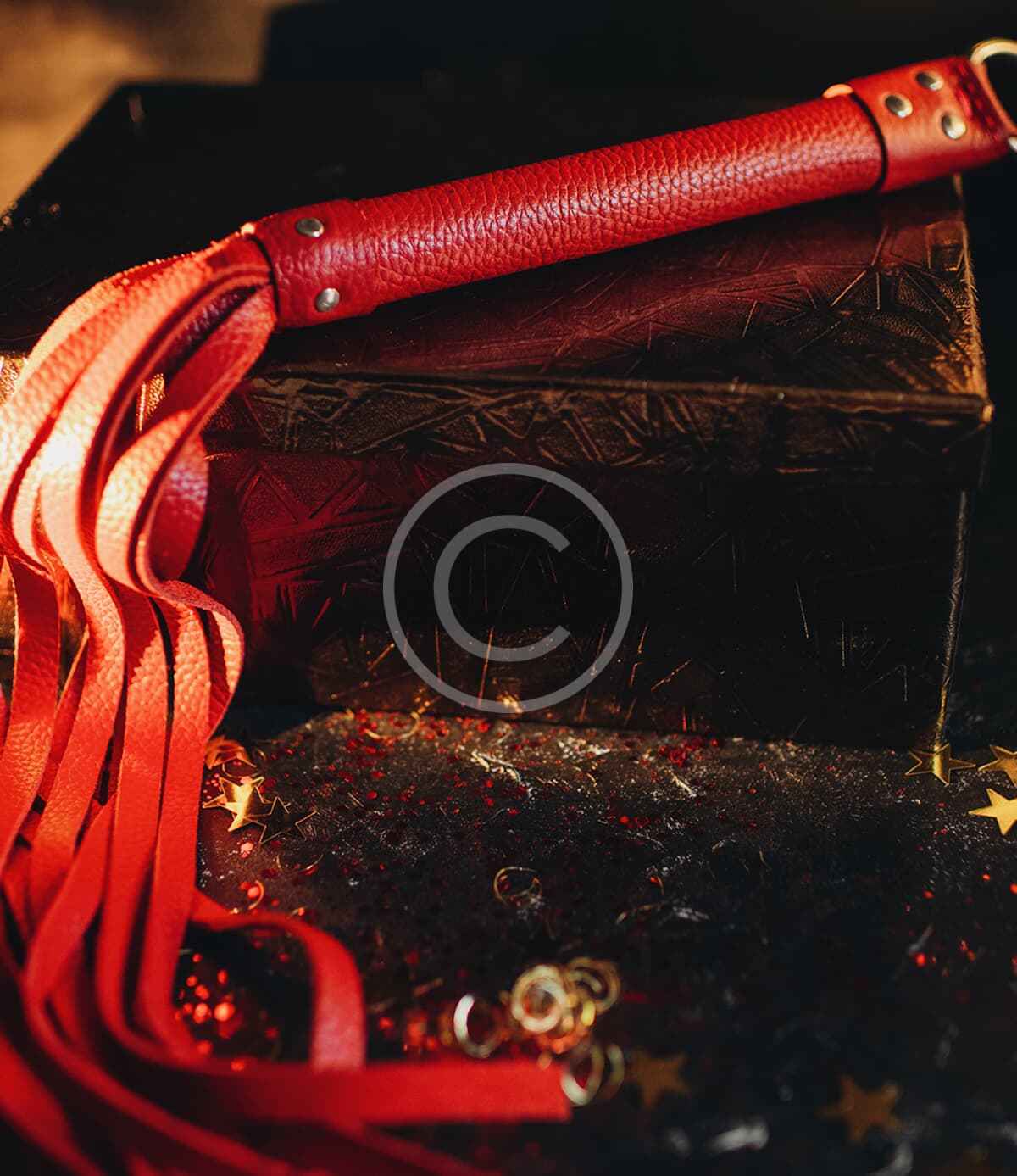 Red laced whip - 图片 2